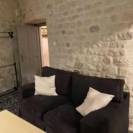 Au Coeur Du Quartier De La Roquette Arles