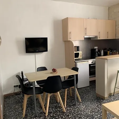 Au Coeur Du Quartier De La Roquette